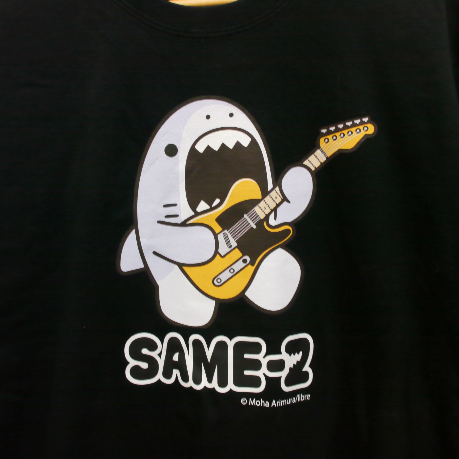 サメーズ　ギターTシャツ（ブラック） - クレコ (Creators' Collection)